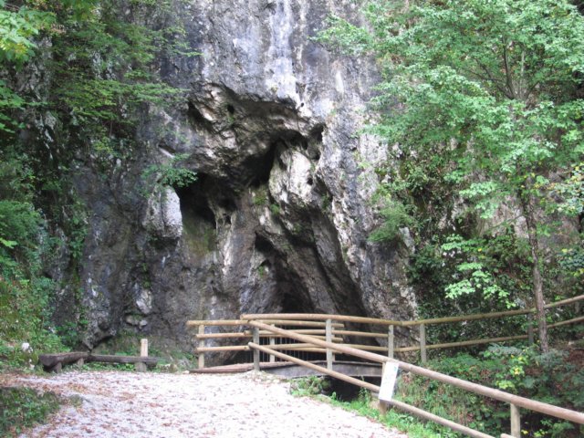Jama Pekel