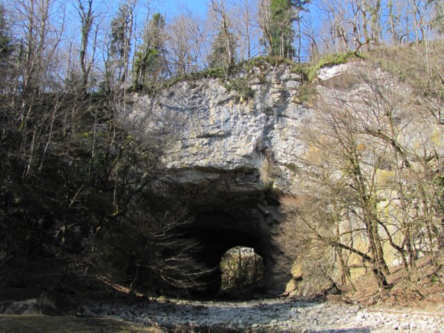mdebelin37metrovvisokkamnitiobok.jpg