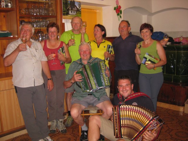 slavljencipredsednikinmuzikantagospodarjafrancinfranc.jpg